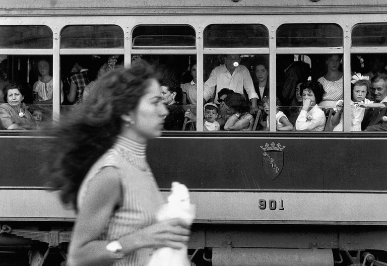 Editions Textuel -  9-Cappellona + tramway © William Klein.jpg